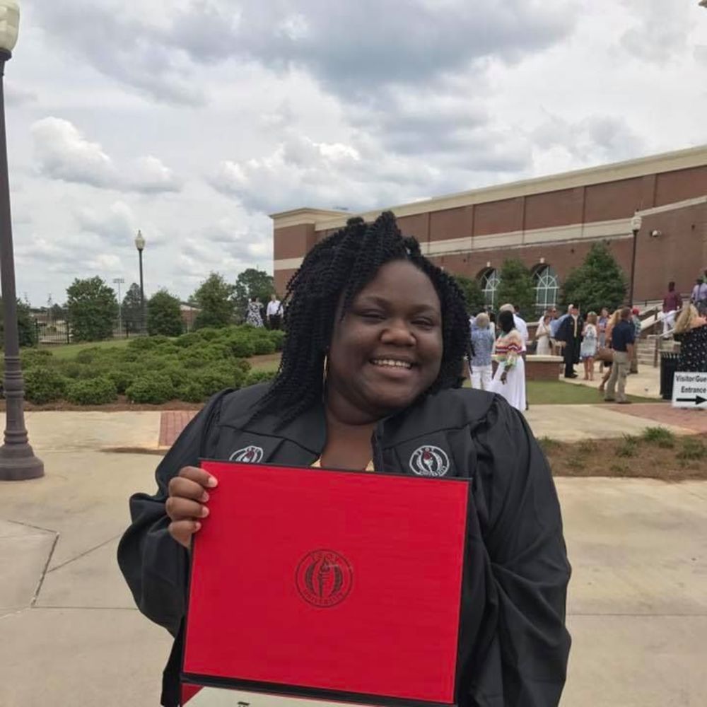 Meet your Posher, Cecelia